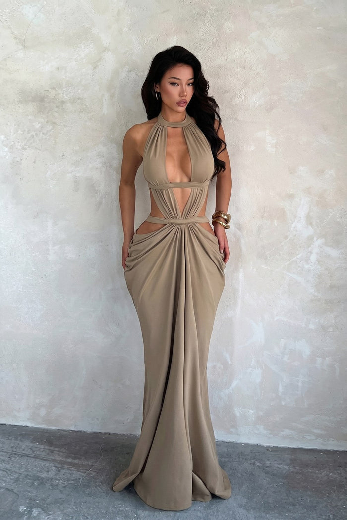 Robe longue col licou Imara à découpes