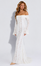 Robe longue en dentelle Ethereal – photo 9